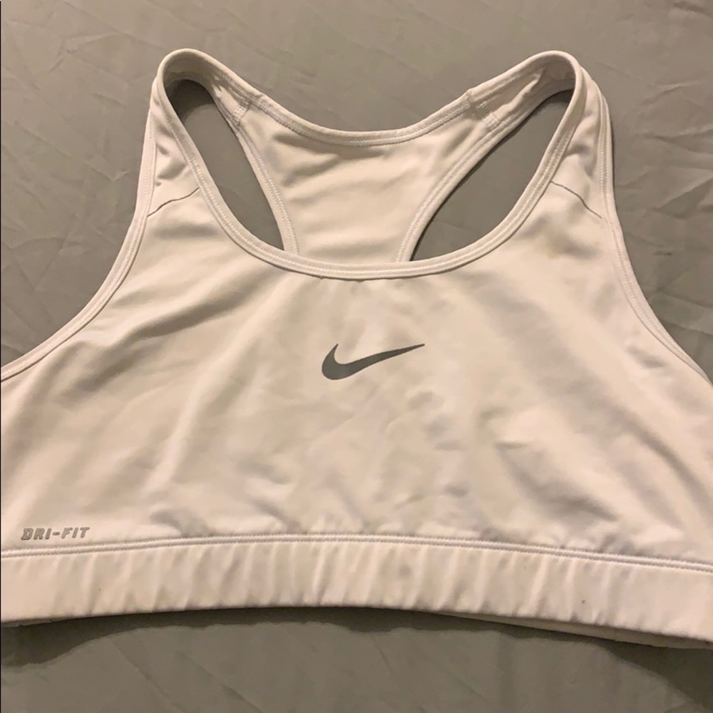 Large Women’s Nike Sports Bra